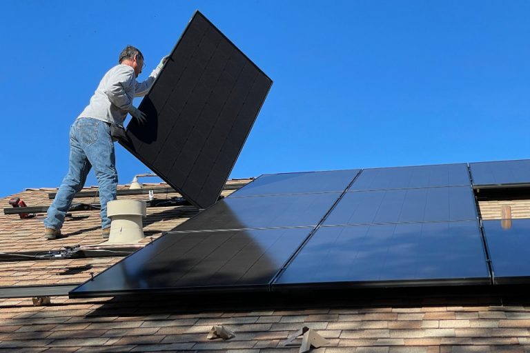 Benefits to Choosing a Renewable Energy Supplier For Your Business